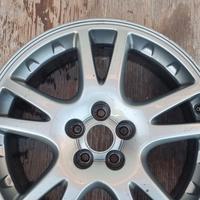 Cerchi in lega su baru wrx originali da 17