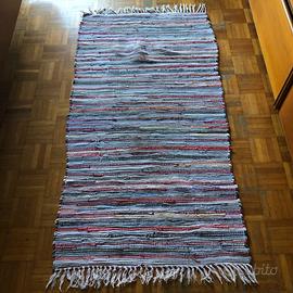 Tappeto intrecciato rustico