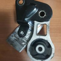 SUPPORTO  CAMBIO NUOVO  FORD FIESTA 