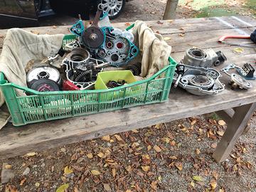 pezzi blocco Husqvarna 125 