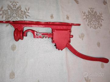 cavatappi da parete in metallo 