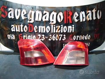 Faro fanale posteriore toyota yaris ii 2006-2008