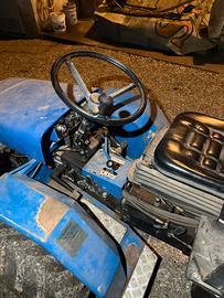 Trattore moto agricola ribaltabile