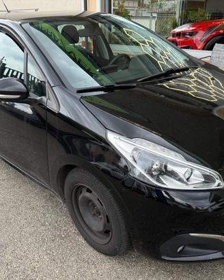 Peugeot 208 BlueHDi 75 5 porte Allure