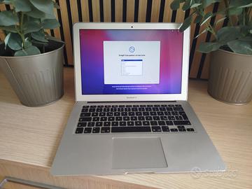 MacBook Air 13” 2015 i5 4GB RAM SSD 128GB