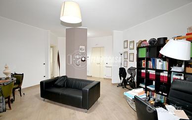 TRILOCALE CON POSTO AUTO