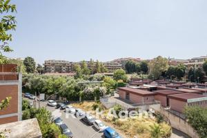 ATTICO, IN STATO, CON BALCONE E TERRAZZO!