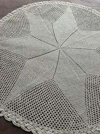 Splendido centro rotondo NUOVO uncinetto a mano