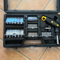 Cacciavite a cricchetto con inserti Stanley