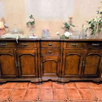 Salotto stile classico in noce massello