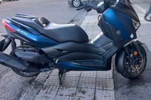 Yamaha X-Max 400