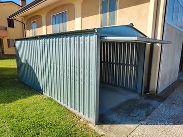 Box prefabbricato in lamiera con basculante