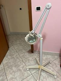 Lampada per studi di estetica