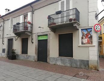 Locale commerciale a Grugliasco