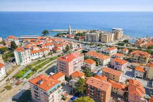 3 LOCALI A SAN LORENZO AL MARE