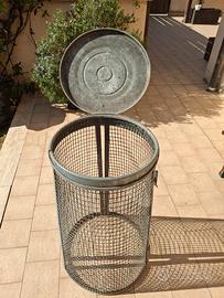 Trespolo porta sacco