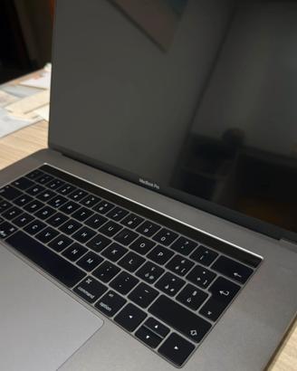 Macbook pro 15” 2016