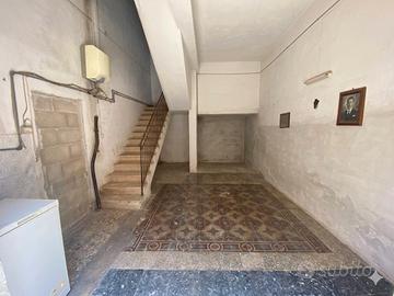 Monolocale da ristrutturare