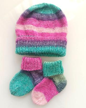Set berretto e calzini neonato