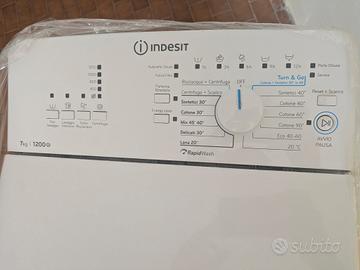 Lavatrice Indesit - praticamente nuova