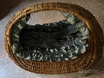 Cesto di vimini foderato