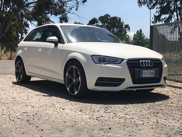 Audi A3  SPB 1.6TDI  110 cv 6 marce
