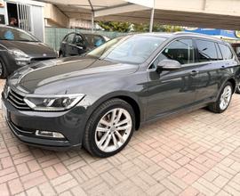 Volkswagen Passat 1.6 TDI DSG - GARANZIA