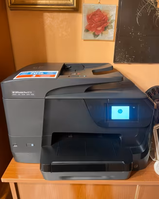 Stampante multifunzione HP OfficeJet Pro 8715
