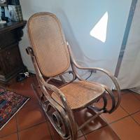 Sedia a dondolo inizio '900–Thonet,Salvatore Leone