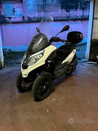 Piaggio MP3 300 2024