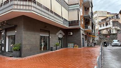 NEGOZIO A CASTELLAMMARE DI STABIA