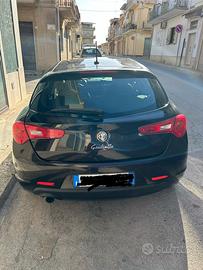 Auto Alfa Romeo Giulietta nero 1600 105 cavalli