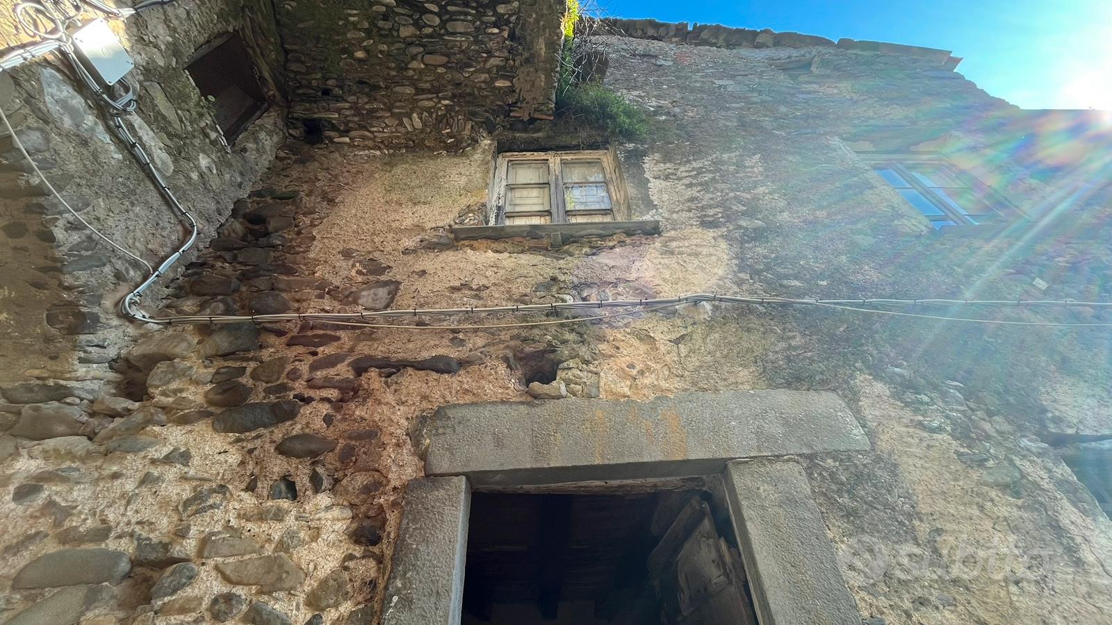 Casa in sasso da ristrutturare - Altro
