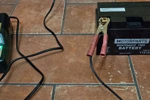 Batteria Yamaha r6