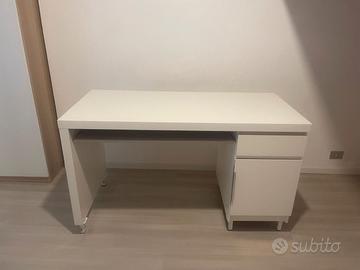 Scrivania Ikea Malm