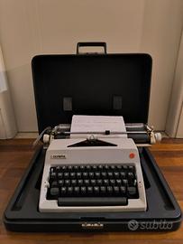 VINTAGE 1970 - Macchina da scrivere Olympia SM9