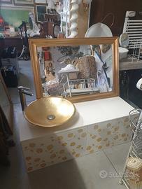 Mobile bagno sospeso design bianco oro