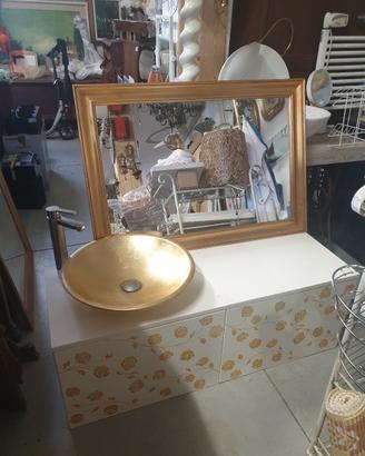 Mobile bagno sospeso design bianco oro