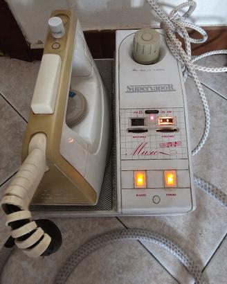 ferro da stiro con caldaia e radio vintage 
