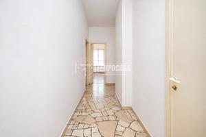 BILOCALE AMPIO CON BOX IN CENTRO CASSINA DE' PECCH