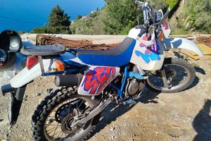 Suzuki dr 350