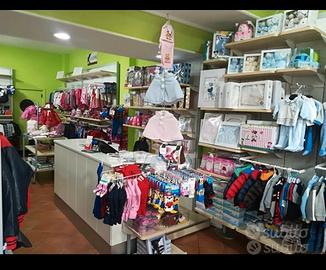 Arredamento negozio abbigliamento 