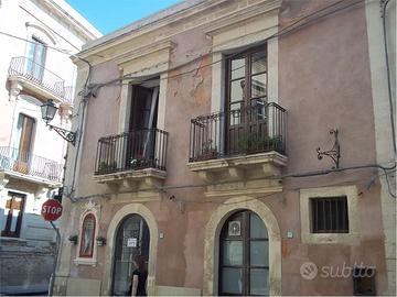 ORTIGIA ARREDATO VISTA MARE