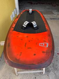 Tavola wingfoil Newind custom 82/85l