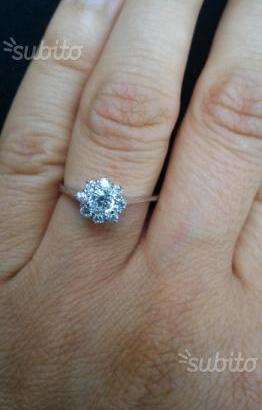 Anello solitario argento e zirconi