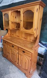 Credenza in legno naturale
