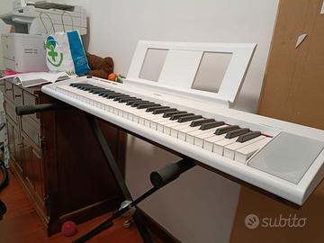 Tastiera Yamaha Piaggero NP-12