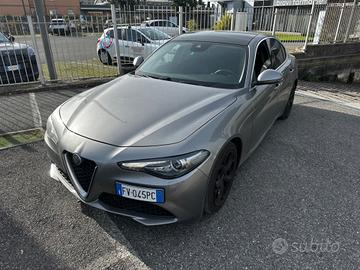 Alfa Romeo Giulia 2.2 Turbodiesel 180 CV AT8 AWD E