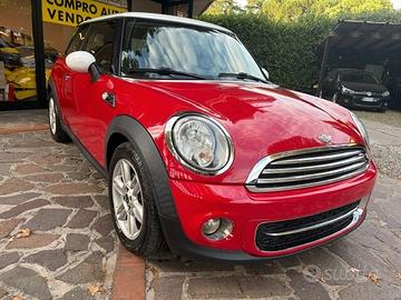 MINI COOPER D ...MOTORE NUOVO REVISIONATO CON 3000