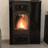 Stufa a pellet PALLADIO SCOZIA nera